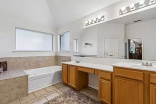 405 Stoneleigh Cir, Lake Dallas, TX 75065 - Photo 22