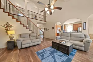 2815 Kaitlin Way, Grand Prairie, TX 75052 - Photo 4