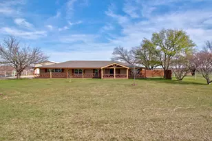 3884 E Lois Rd, Sanger, TX 76266 - Photo 1