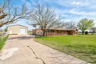 3884 E Lois Rd, Sanger, TX 76266 - Photo 6