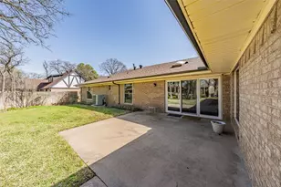 2415 Lakeview Cir, Arlington, TX 76013 - Photo 34
