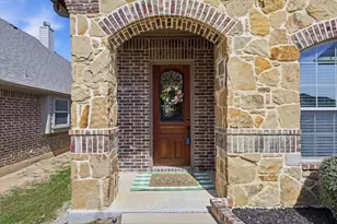 1029 Albany Dr, Fort Worth, TX 76131 - Photo 2