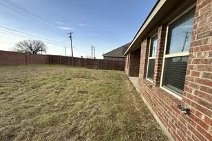 3303 Knoll Dr, Ennis, TX 75119 - Photo 8