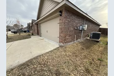 3303 Knoll Dr, Ennis, TX 75119 - Photo 6