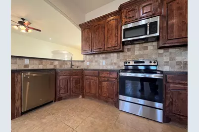 5225 S Cockrell Hill Road, Dallas, TX 75236 - Photo 12