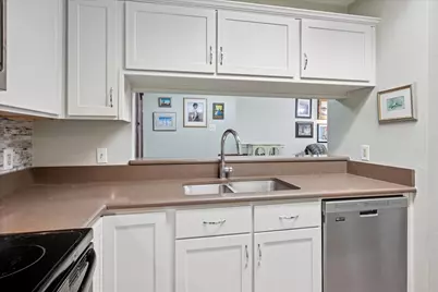 1601 Marsh Lane #208, Carrollton, TX 75006 - Photo 6