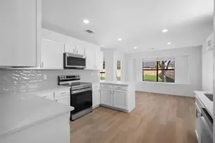 6111 Maple Leaf Dr, Arlington, TX 76017 - Photo 14