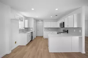 6111 Maple Leaf Dr, Arlington, TX 76017 - Photo 10