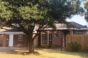 405 Odell St, Cleburne, TX 76033 - Photo 1