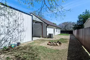 210 Stevens St, Bridgeport, TX 76426 - Photo 28