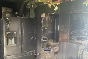 403 S 1st St, Sanger, TX 76266 - Photo 4