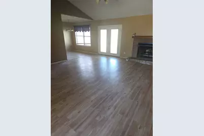 1902 Overbrook Drive, Arlington, TX 76014 - Photo 2