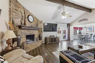 401 Brookhollow St, Decatur, TX 76234 - Photo 4