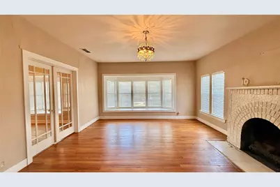 1122 4th Street, Graham, TX 76450 - Photo 4