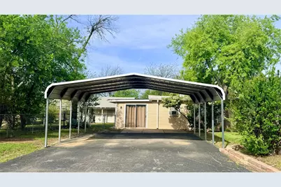 1122 4th Street, Graham, TX 76450 - Photo 32