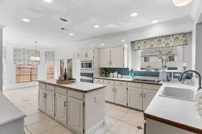 1801 Sandalwood Lane, Grapevine, TX 76051 - Photo 6