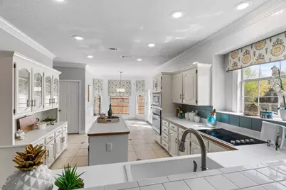 1801 Sandalwood Lane, Grapevine, TX 76051 - Photo 8