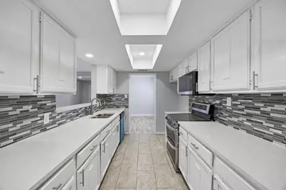 831 Kelso Drive, Dallas, TX 75211 - Photo 10