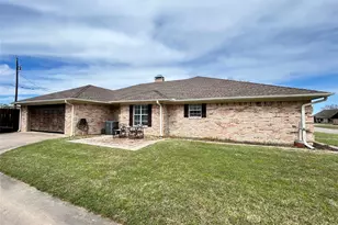 203 Marianne Cir, Sulphur Springs, TX 75482 - Photo 4