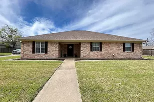 203 Marianne Cir, Sulphur Springs, TX 75482 - Photo 1