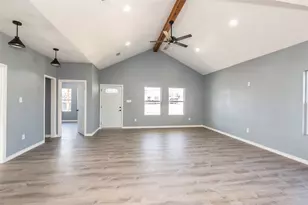 307 Bonham St, Nocona, TX 76255 - Photo 12