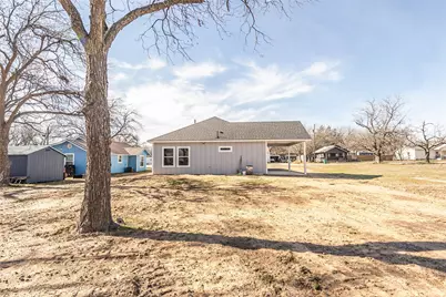 307 Bonham Street, Nocona, TX 76255 - Photo 36