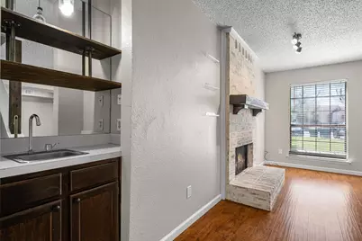 710 Peach Court, Grapevine, TX 76051 - Photo 8