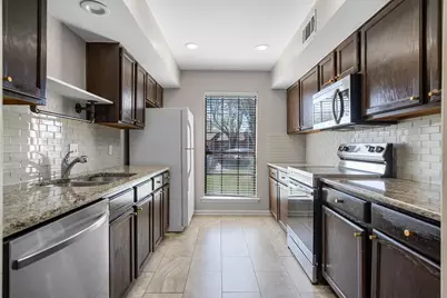 710 Peach Court, Grapevine, TX 76051 - Photo 12