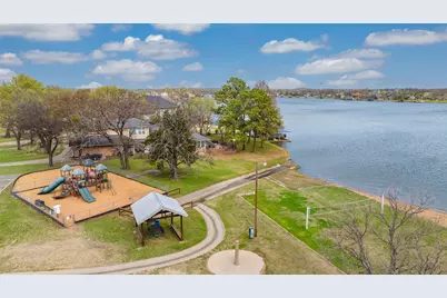 228 Colt Drive, Lake Kiowa, TX 76240 - Photo 38