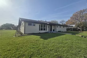 5801 Wedgworth Rd, Fort Worth, TX 76133 - Photo 1