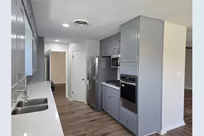 5801 Wedgworth Road, Fort Worth, TX 76133 - Photo 2