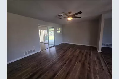 5801 Wedgworth Road, Fort Worth, TX 76133 - Photo 10