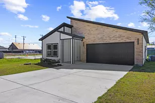 121 Loon Bay Dr, Gun Barrel City, TX 75156 - Photo 2