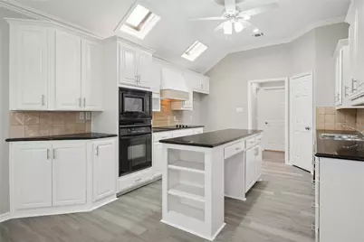 3216 Village Oak Drive, Arlington, TX 76017 - Photo 16
