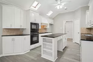 3216 Village Oak Dr, Arlington, TX 76017 - Photo 16