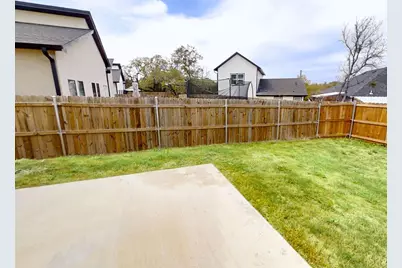 828 Indian Drive, Granbury, TX 76048 - Photo 18