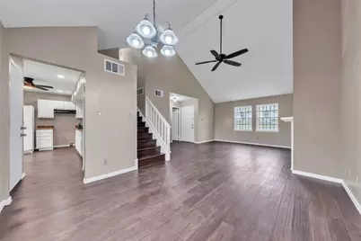 8905 La Prada Drive, Dallas, TX 75228 - Photo 10