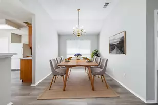 6431 St Leonard Dr, Arlington, TX 76001 - Photo 10