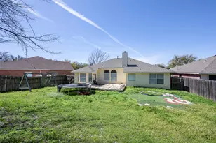 6431 St Leonard Dr, Arlington, TX 76001 - Photo 36