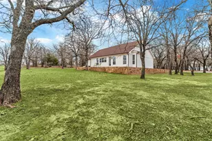 954 Fm 1749, Forestburg, TX 76239 - Photo 32