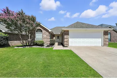 8016 Adcock Court, Fort Worth, TX 76137 - Photo 2