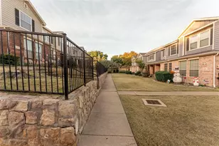 2252 Stoneleigh Pl, McKinney, TX 75071 - Photo 2