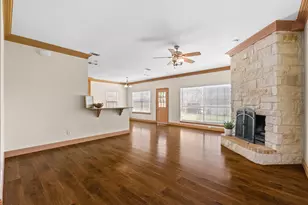 215 N 2nd St, Princeton, TX 75407 - Photo 10