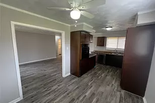 3717 Cranston Ct E, Irving, TX 75062 - Photo 10