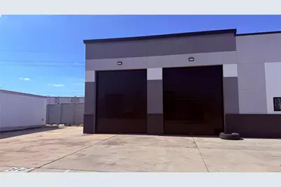 1203 S Railroad Street, Lewisville, TX 75057 - Photo 2