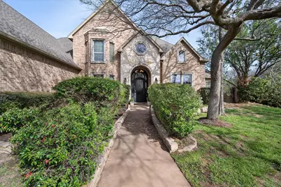 2703 Katherine Court, Dalworthington Gardens, TX 76016 - Photo 2