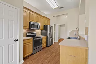 108 Ashlyn Ct, Whitesboro, TX 76273 - Photo 6