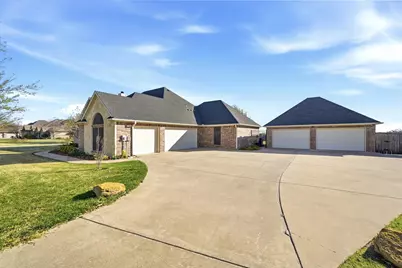 501 Seasons West, Sherman, TX 75092 - Photo 4