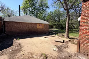 811 S Tyler St, Dallas, TX 75208 - Photo 4