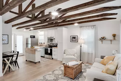 214 S Thrash Street, Granbury, TX 76048 - Photo 6